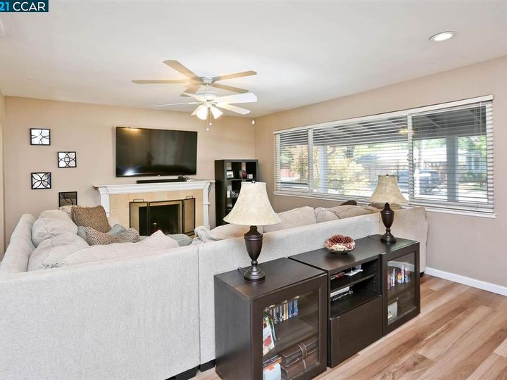 2325 Holbrook Dr, Concord, CA | Holbrook Heights. Photo 4 of 22