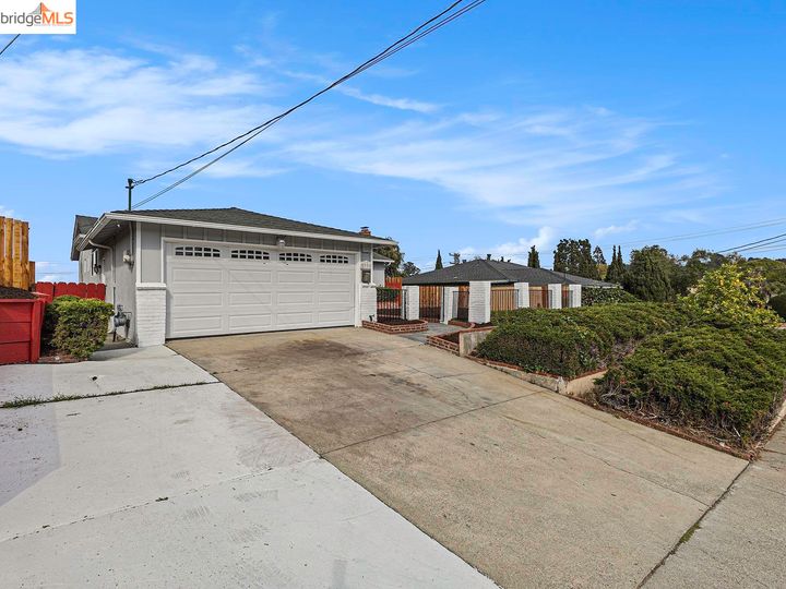 2331 Galway Rd, San Pablo, CA | . Photo 3 of 35