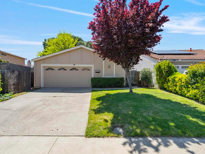 2433 Redwood Dr, Antioch, CA | Village East. Photo 2 of 31