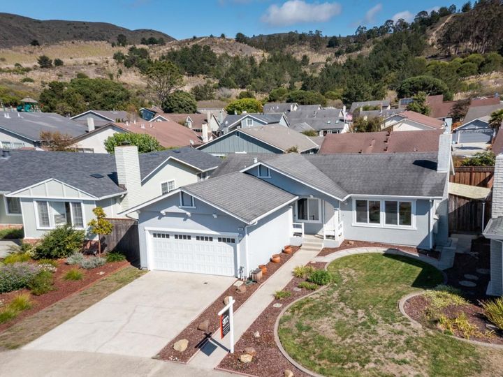 250 Shelter Cove Dr, Half Moon Bay, CA | . Photo 32 of 37