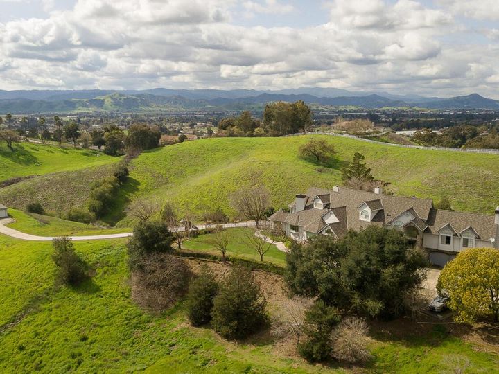 2514 Bridle Path Dr, Gilroy, CA | . Photo 32 of 45