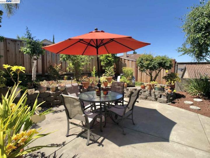 25169 Valley Oak Dr, Castro Valley, CA | Gold Creek. Photo 28 of 37
