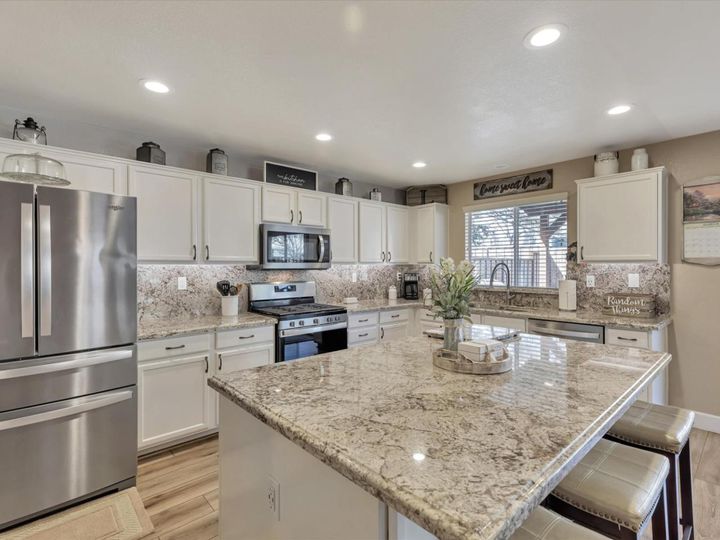2541 Glenview Dr, Hollister, CA | . Photo 30 of 60
