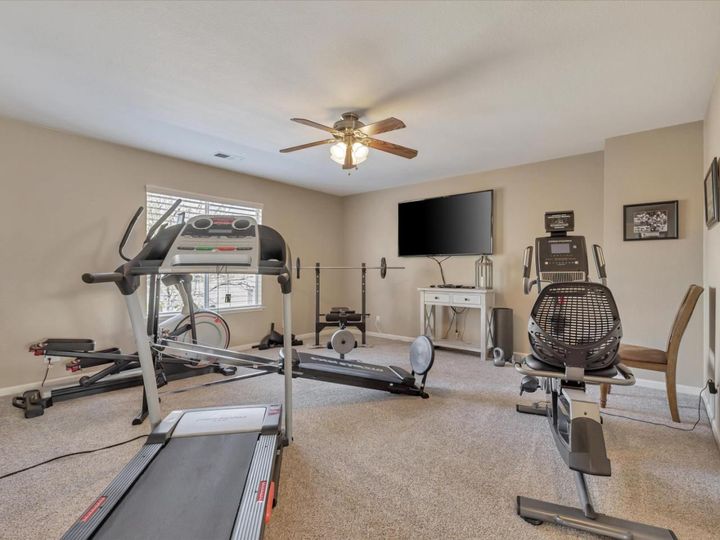 2541 Glenview Dr, Hollister, CA | . Photo 36 of 60