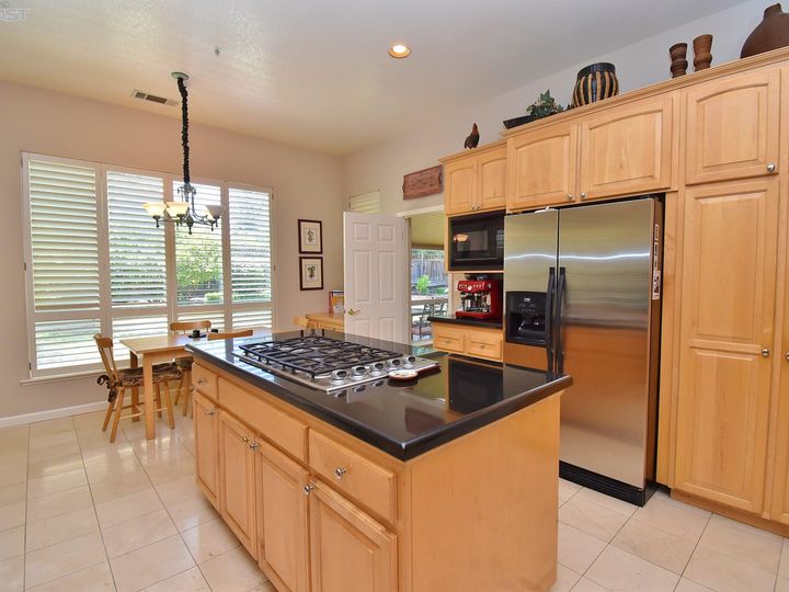 2575 Vintage Ln, Livermore, CA | Tapestry. Photo 18 of 49