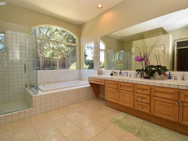 2575 Vintage Ln, Livermore, CA | Tapestry. Photo 31 of 49
