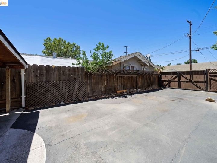 262 W Lowell Ave, Tracy, CA | Central Tracy. Photo 42 of 47