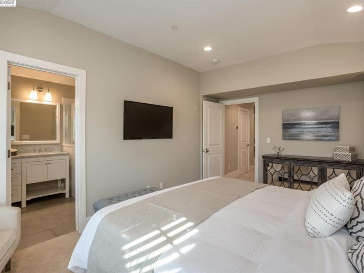 269 Firefly Ter, Fremont, CA | Mission. Photo 15 of 29