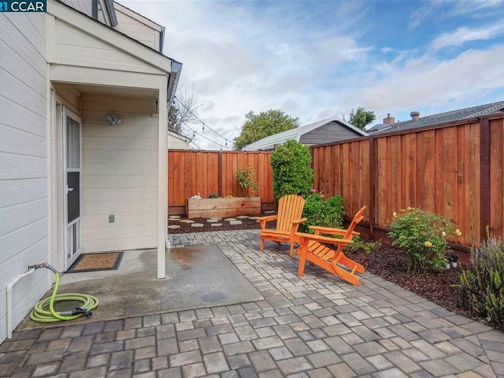 2884 Crystal Ct, Castro Valley, CA, 94546 Townhouse. Photo 26 of 27