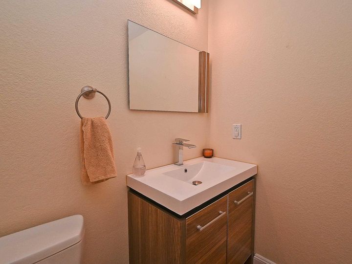 33 Mountain Valley Pl, Danville, CA, 94506 Townhouse. Photo 37 of 38