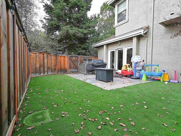 33 Mountain Valley Pl, Danville, CA, 94506 Townhouse. Photo 7 of 38