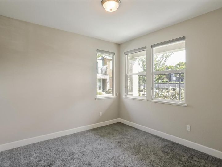 337 Charles Morris Ter, Sunnyvale, CA, 94085 Townhouse. Photo 16 of 40