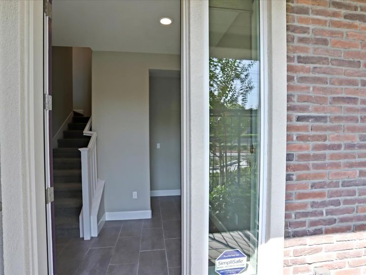 337 Charles Morris Ter, Sunnyvale, CA, 94085 Townhouse. Photo 3 of 40