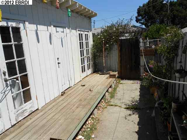 353 W Chanslor Ave, Richmond, CA, 94801 Townhouse. Photo 8 of 11