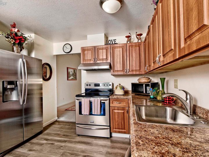 36410 Bendel Ter, Fremont, CA, 94536 Townhouse. Photo 9 of 17