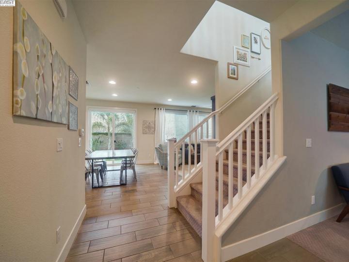 365 Bougainvilla Dr, Brentwood, CA | Brentwood. Photo 3 of 40