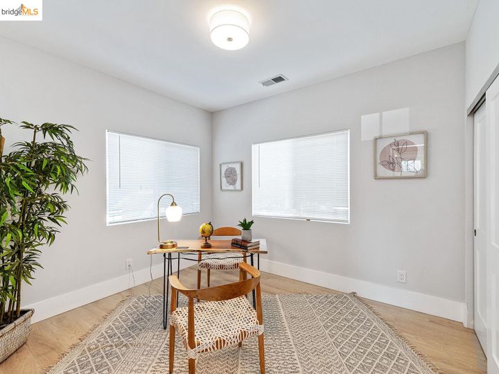3751 39th Ave, Oakland, CA | Laurel District. Photo 24 of 31