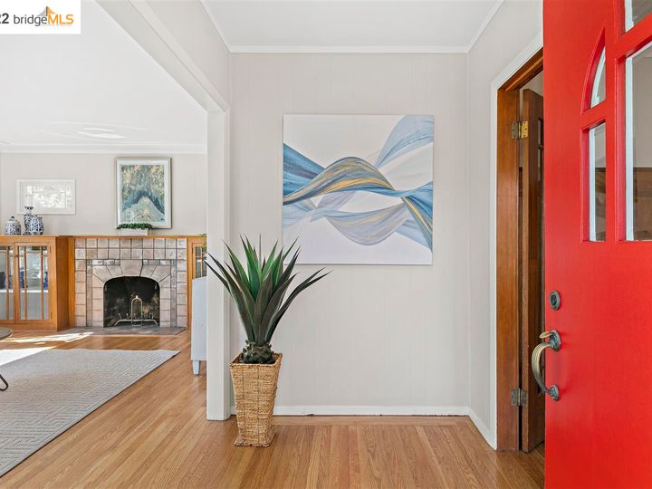 3814 Beaumont Ave, Oakland, CA | Lower Glenview. Photo 7 of 42