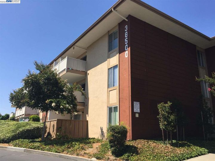 Rental 38500 Paseo Padre Pkwy unit #208, Fremont, CA, 94536. Photo 1 of 9