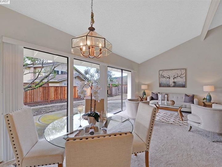 38857 Canyon Heights Dr, Fremont, CA | Millwood. Photo 16 of 33