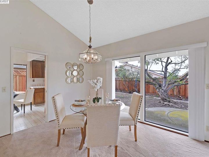 38857 Canyon Heights Dr, Fremont, CA | Millwood. Photo 17 of 33