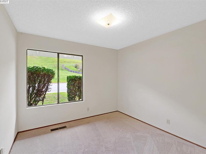 38857 Canyon Heights Dr, Fremont, CA | Millwood. Photo 27 of 33