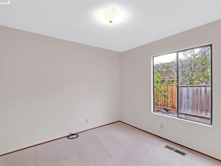 38857 Canyon Heights Dr, Fremont, CA | Millwood. Photo 29 of 33