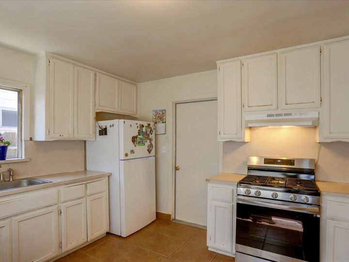 402 Haven Dr, King City, CA | . Photo 10 of 23