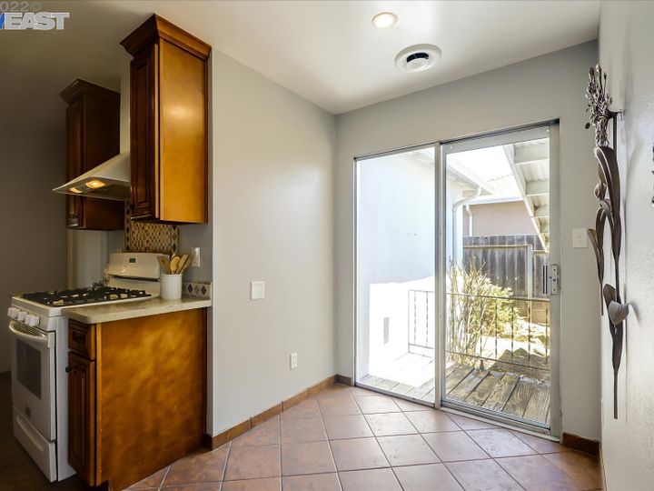 4051 Meadowview Dr, Castro Valley, CA | Marshall. Photo 11 of 28