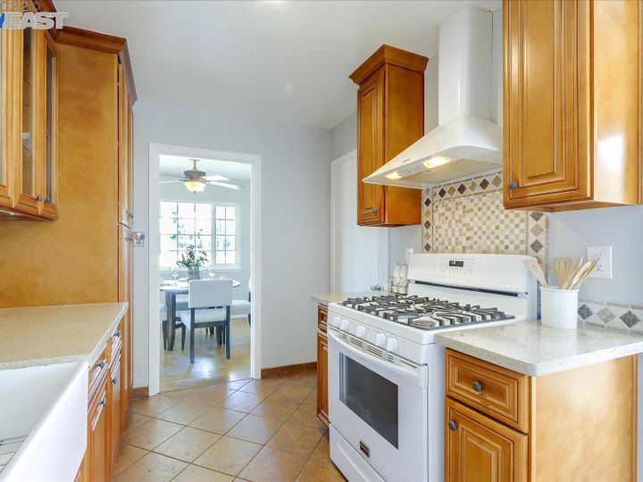 4051 Meadowview Dr, Castro Valley, CA | Marshall. Photo 8 of 28