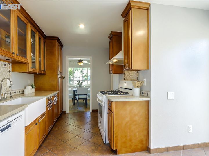 4051 Meadowview Dr, Castro Valley, CA | Marshall. Photo 9 of 28