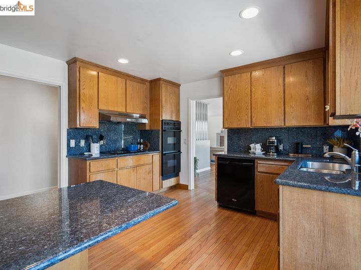 4225 Lincoln, Oakland, CA | Lincoln Heights. Photo 17 of 42