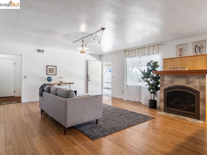 4225 Lincoln, Oakland, CA | Lincoln Heights. Photo 37 of 42