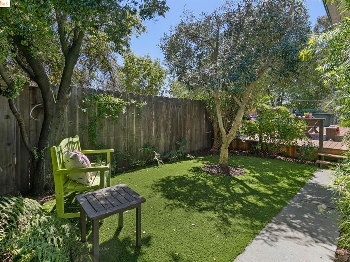4546 Toyon, Oakland, CA | Redwood Hts. Photo 44 of 52