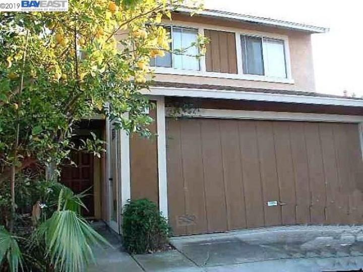 491 Lisa Ann St Bay Point CA Multi-family home. Photo 1 of 6