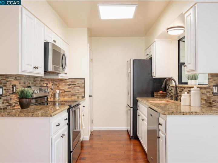 491 Woodminster Dr, Moraga, CA, 94556 Townhouse. Photo 8 of 29
