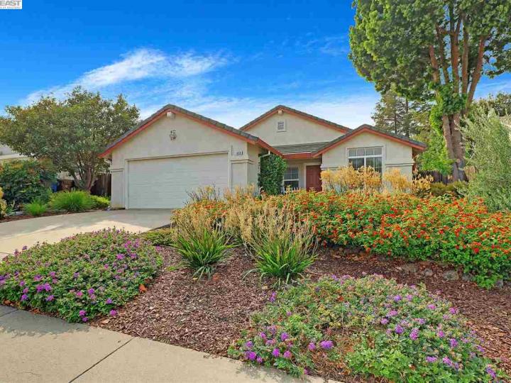 4936 Eastview Way, Antioch, CA | Antioch. Photo 2 of 32