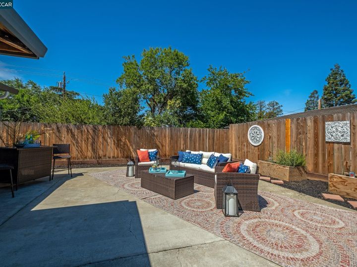 4977 Myrtle Dr, Concord, CA | Ayers Ranch. Photo 21 of 30