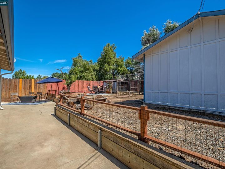 4977 Myrtle Dr, Concord, CA | Ayers Ranch. Photo 24 of 30