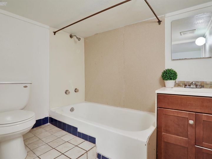 5311 Wentworth Ave, Oakland, CA | Melrose Heights. Photo 31 of 34