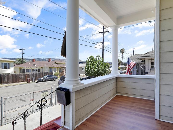5311 Wentworth Ave, Oakland, CA | Melrose Heights. Photo 5 of 34