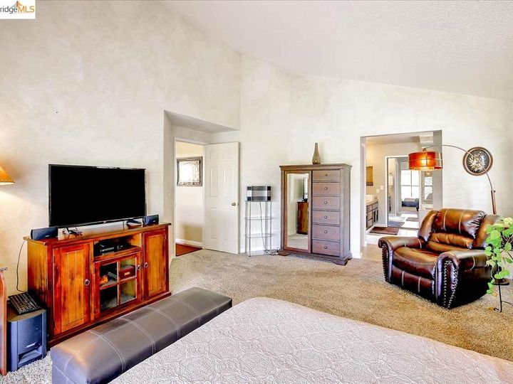 5330 Emerald Ct, Discovery Bay, CA | Discovery Bay Country Club. Photo 22 of 40