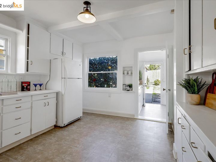 5412 Ruth Ave, Oakland, CA | Maxwell. Photo 16 of 60