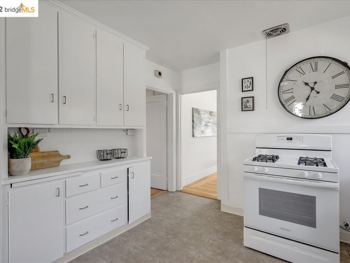 5412 Ruth Ave, Oakland, CA | Maxwell. Photo 17 of 60