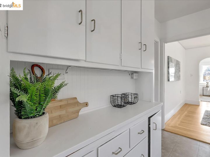 5412 Ruth Ave, Oakland, CA | Maxwell. Photo 21 of 60