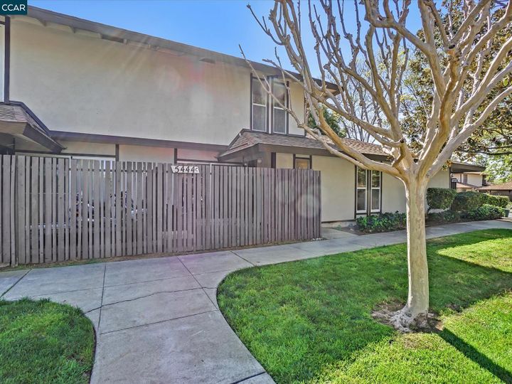 5444 Roundtree Ct #C, Concord, CA, 94521 Townhouse. Photo 1 of 31