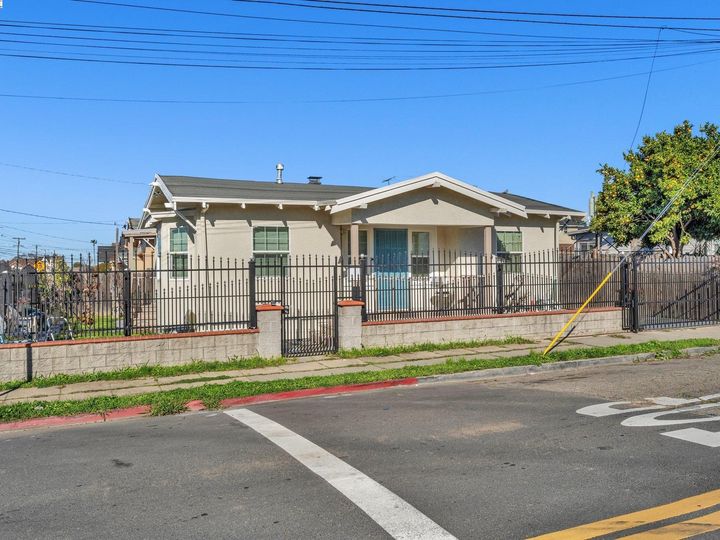 5479 Cole, Oakland, CA | Melrose. Photo 1 of 23