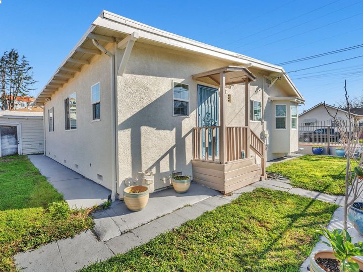 5479 Cole, Oakland, CA | Melrose. Photo 20 of 23