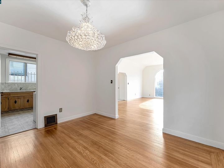 560 57th St, Oakland, CA | North Oakland. Photo 19 of 55