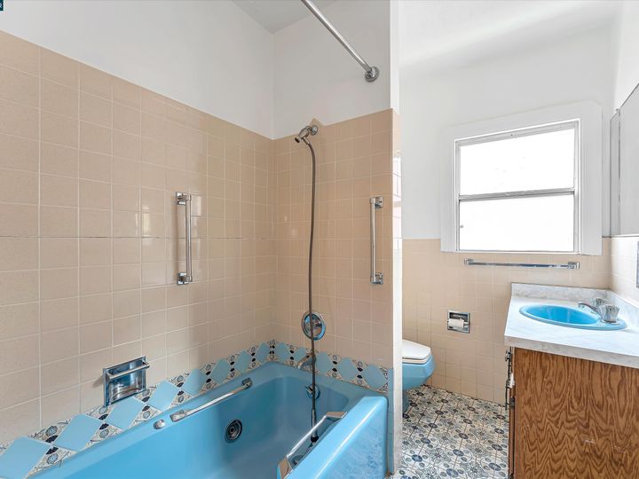 560 57th St, Oakland, CA | North Oakland. Photo 42 of 55